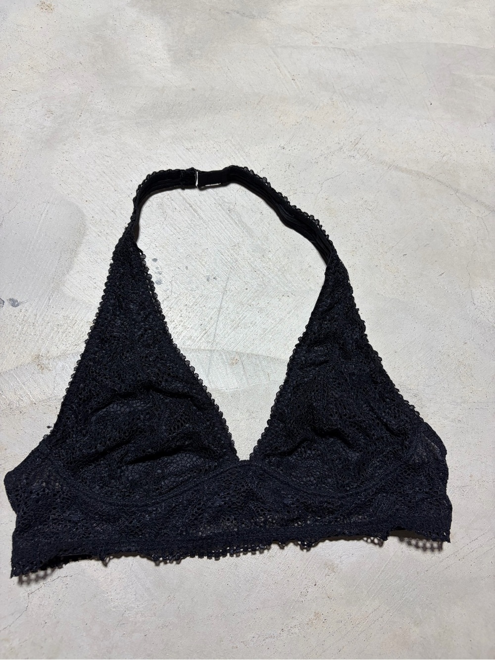 Victoria’s secret Black Lace halter Bralette bra large